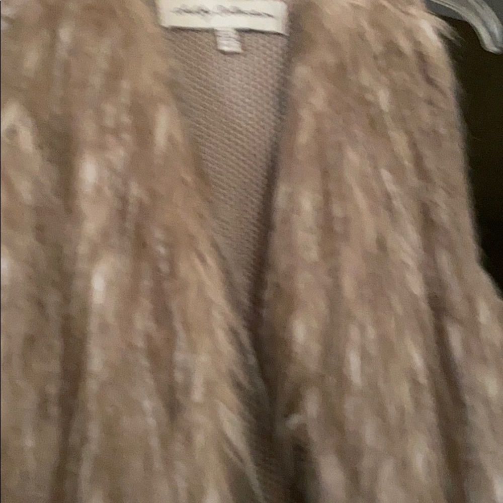 Sweater vest
